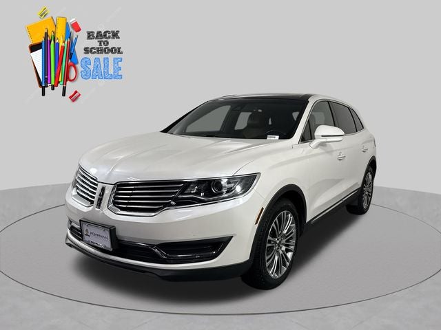 2017 Lincoln MKX Reserve in White Platinum Clearcoat Metallic — front three-quarter view